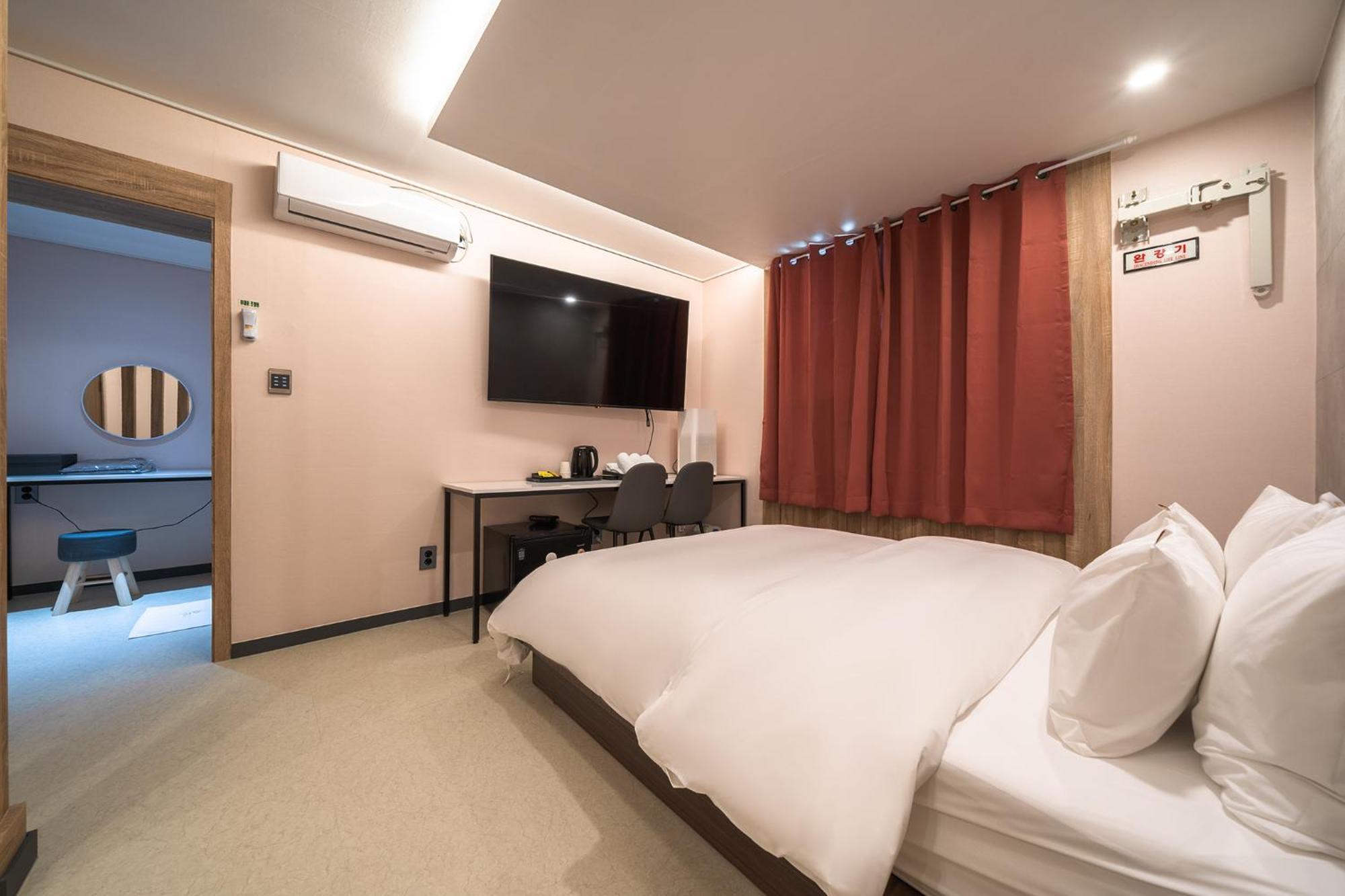 Hotel Centro Stay Инчон Стая снимка